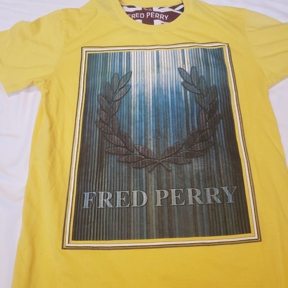 ⭐FRED Perry Tee Shirt